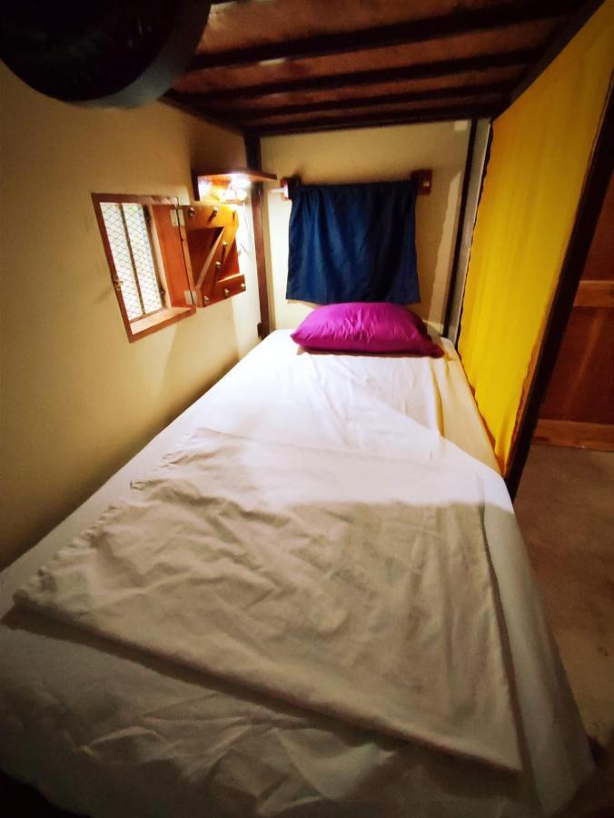 Raindance Hostel Santa Cruz Ngoại thất bức ảnh