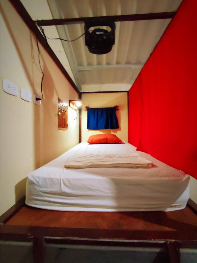 Raindance Hostel Santa Cruz Ngoại thất bức ảnh