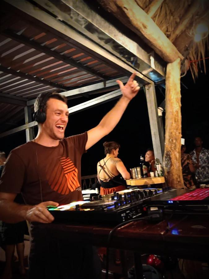 Raindance Hostel Santa Cruz Ngoại thất bức ảnh